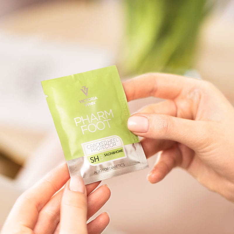 PHARM FOOT Мазь для трещин на пятках с озоновым маслом, CRACKED HEEL PROTECTOR 5ml