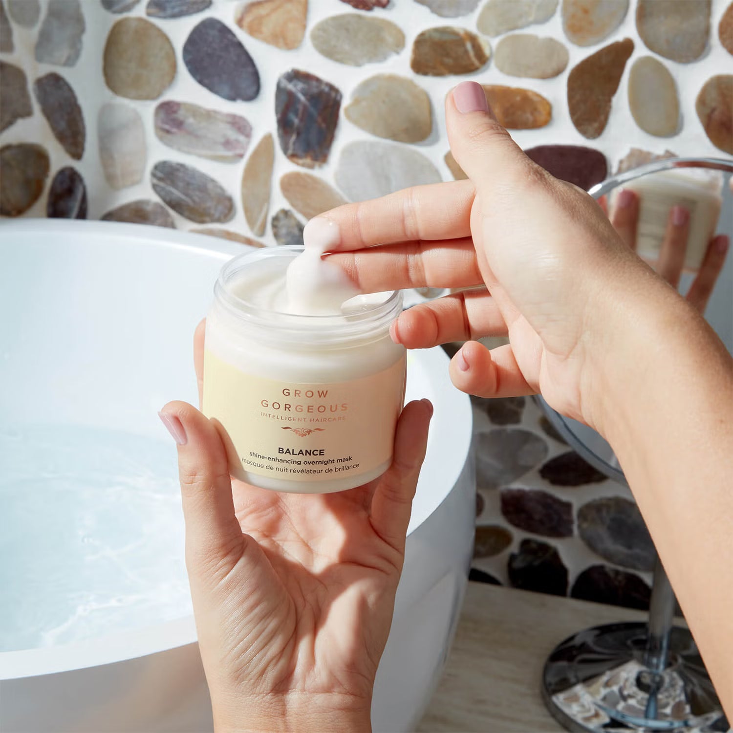 GROW GORGEOUS Balance Shine-Enhancing Overnight Mask - Ночная маска для усиления блеска, 200 мл