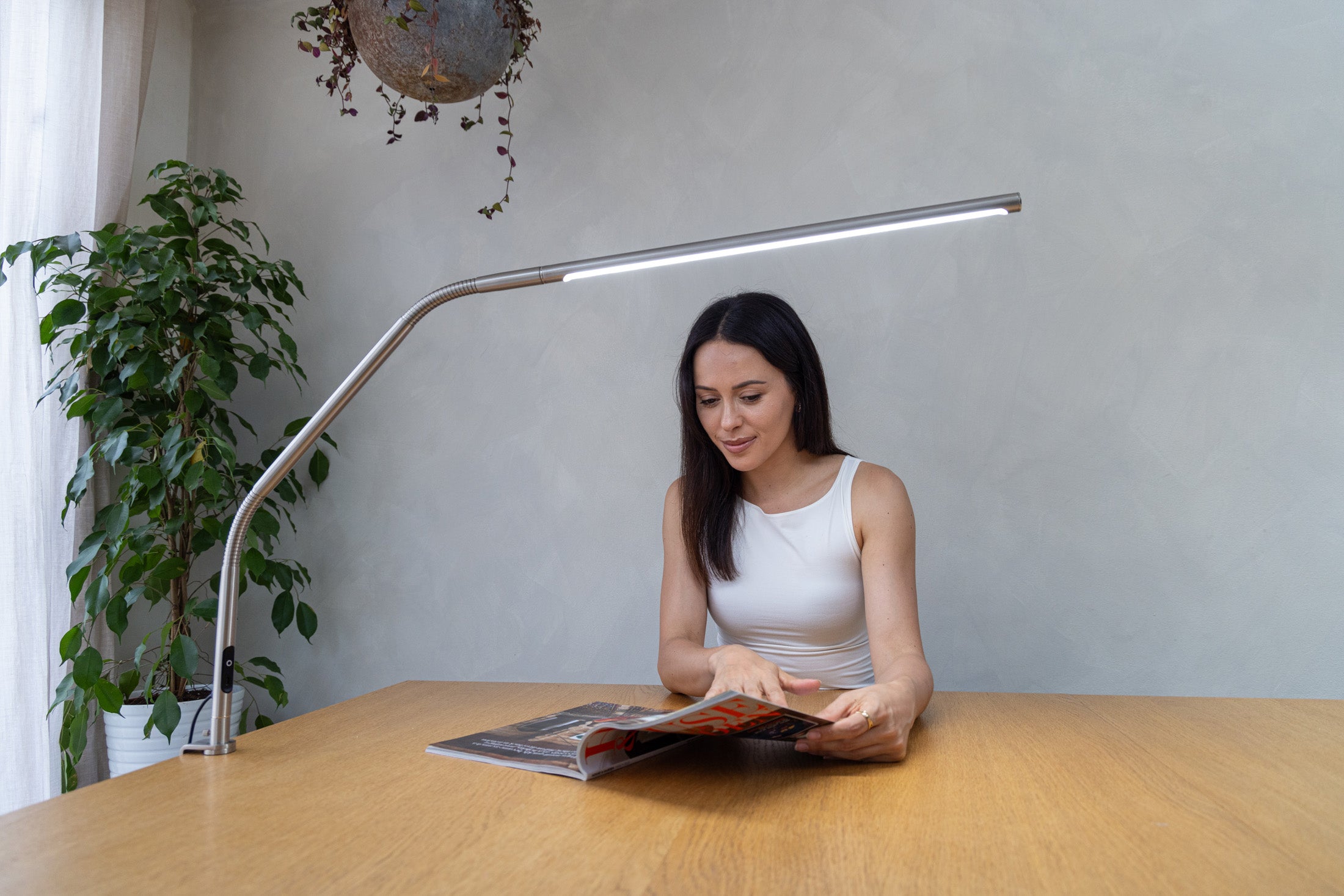 Daylight LED table lamp with bracket [Slimline 4 Brushed Steel]