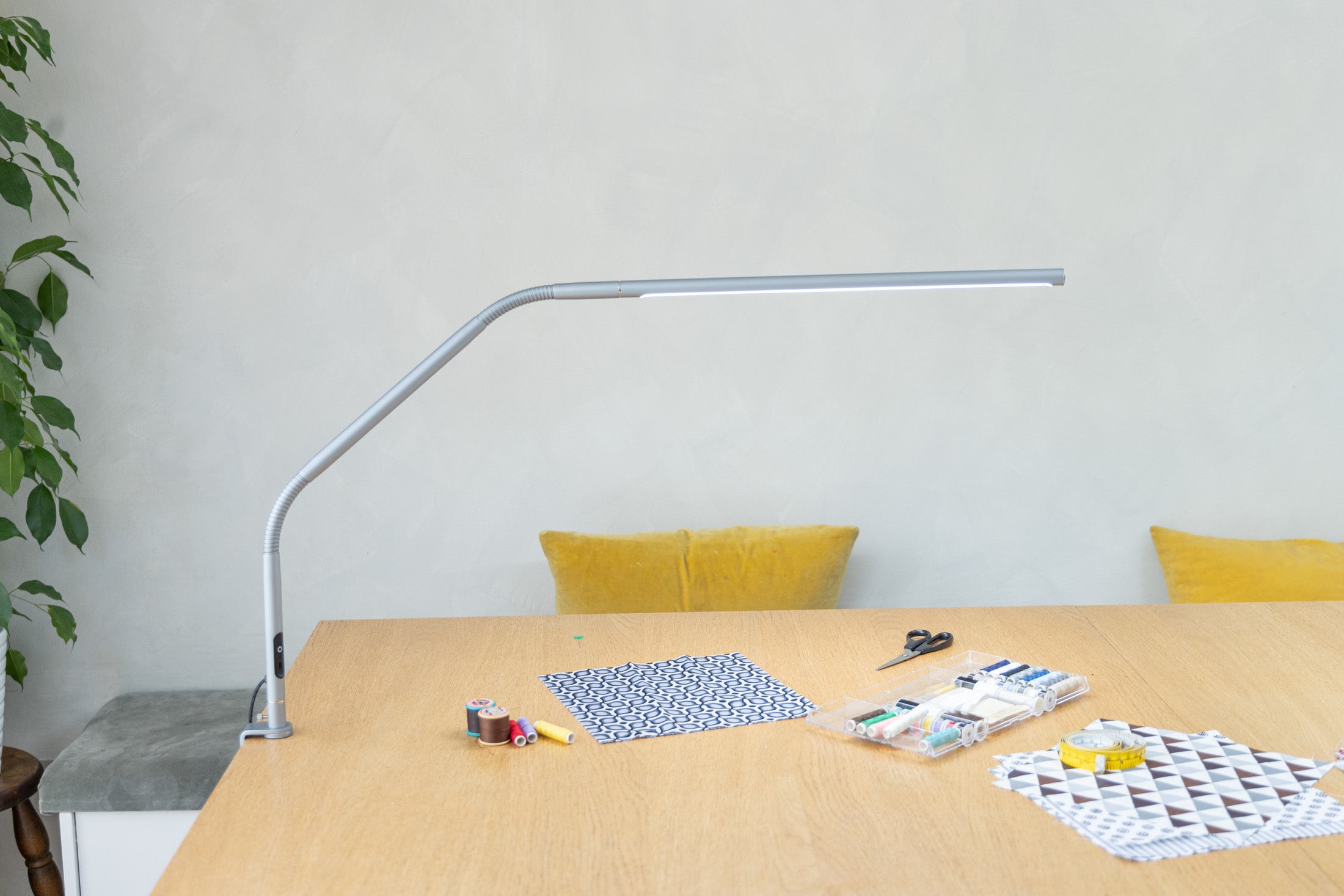 Daylight LED table lamp with bracket [Slimline 4 Ice Grey]